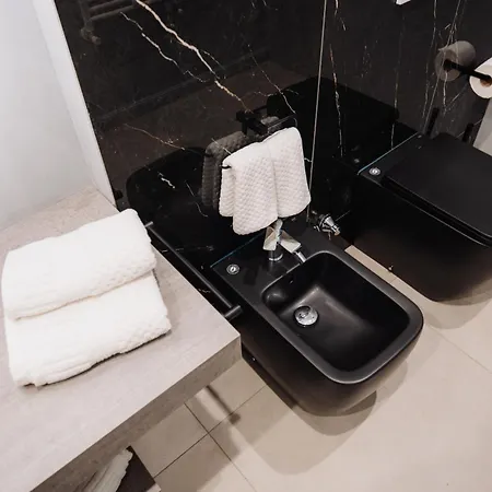 Heaven Hotel *