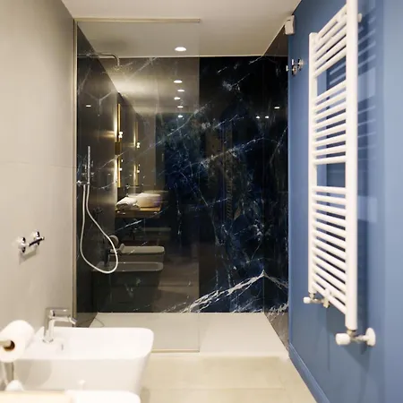 Heaven Hotel *