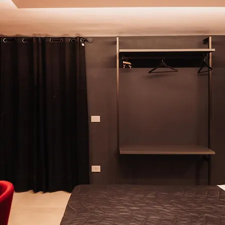 Hotel Heaven *