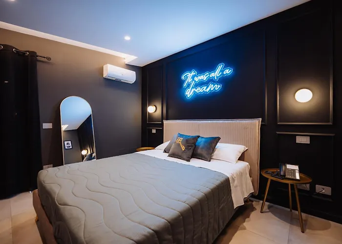 Hotel Heaven *