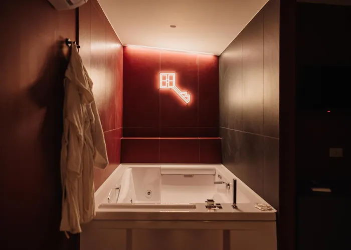 Hotel Heaven *